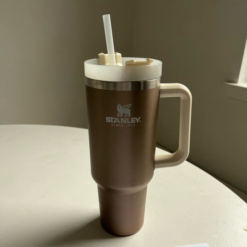 Rose gold Stanley thirst quencher 40 oz